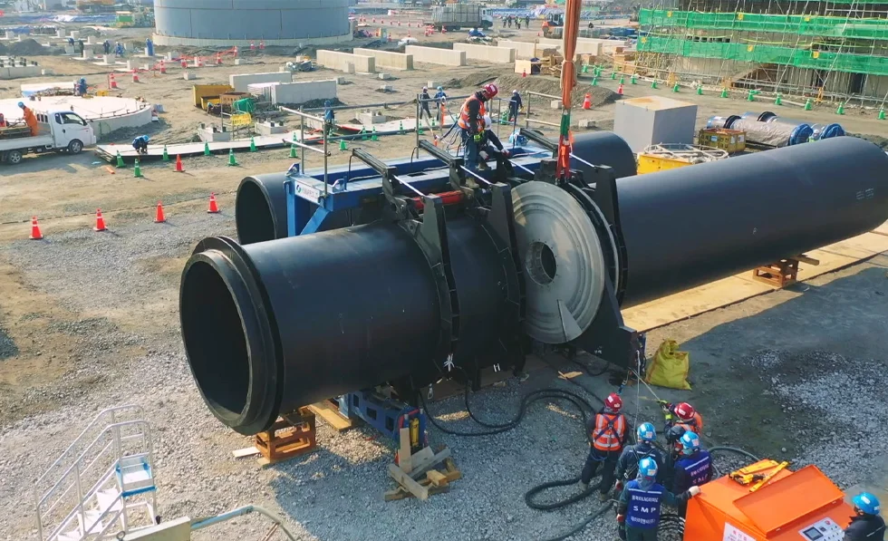 여수 묘도 LNG 터미널에서 파이프의 미래를 만나다 여수 묘도 LNG 터미널에서 파이프의 미래를 만나다